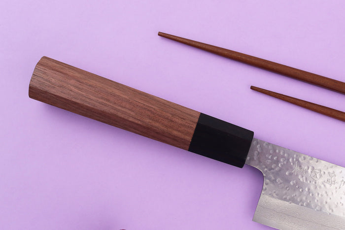 Couteau gyuto 21cm japonais artisanal Makoto Kurosaki VG7 Damas martelé