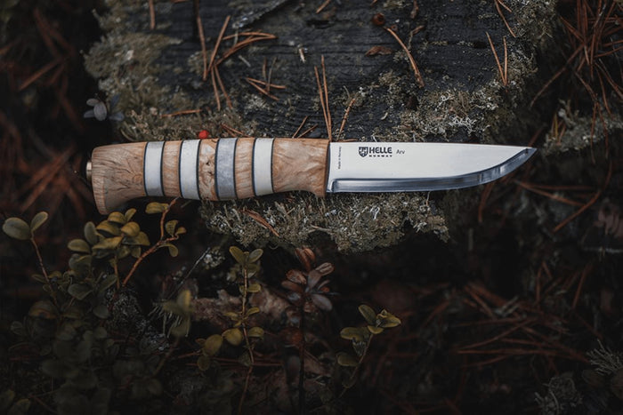 Couteau Helle Arv H014 lame en inox 9cm manche en bouleau et bois de cerf avec cuir + étui en cuir