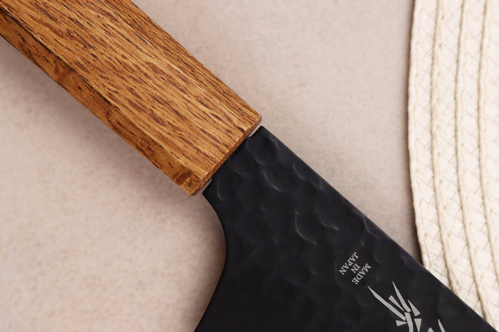 Couteau kiritsuke 19cm japonais Sakai Takayuki Kurokage VG10 manche en chêne brûlé