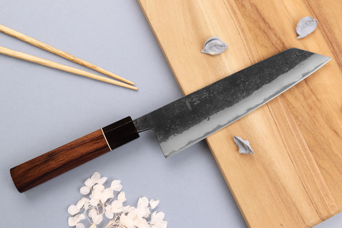 Couteau kiritsuke 21cm japonais artisanal Yuzo Black Nashiji
