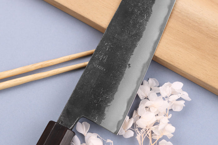 Couteau kiritsuke 21cm japonais artisanal Yuzo Black Nashiji