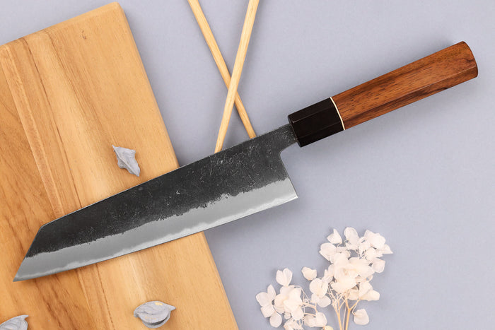 Couteau kiritsuke 21cm japonais artisanal Yuzo Black Nashiji