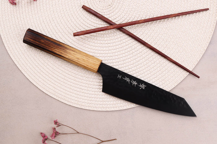 Couteau kiritsuke santoku 16cm japonais Sakai Takayuki Kurokage VG10 manche en chêne brûlé