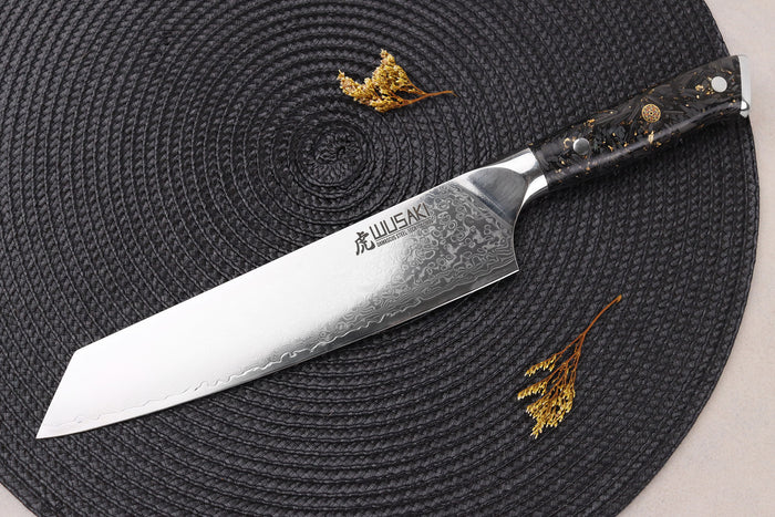 Couteau kiritsuke Wusaki Sakin Damas 10Cr 20cm manche en fibre de carbone et feuille d'or