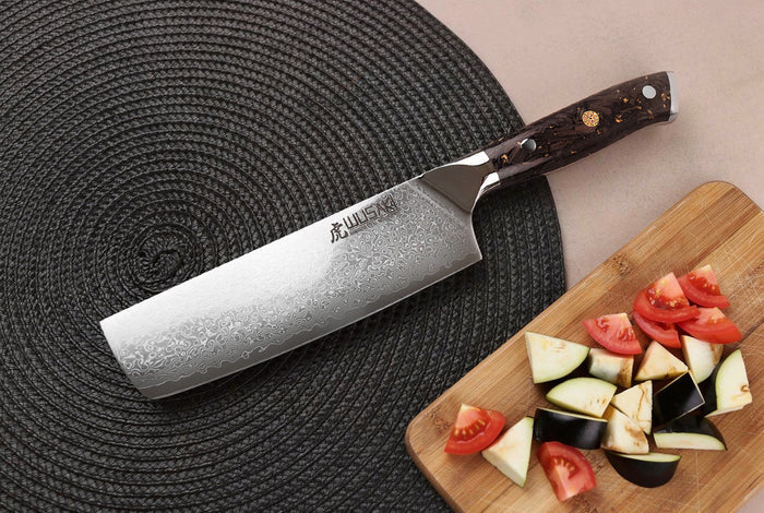 Couteau nakiri Wusaki Sakin Damas 10Cr 17cm manche en fibre de carbone et feuille d'or