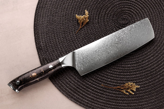 Couteau nakiri Wusaki Sakin Damas 10Cr 17cm manche en fibre de carbone et feuille d'or