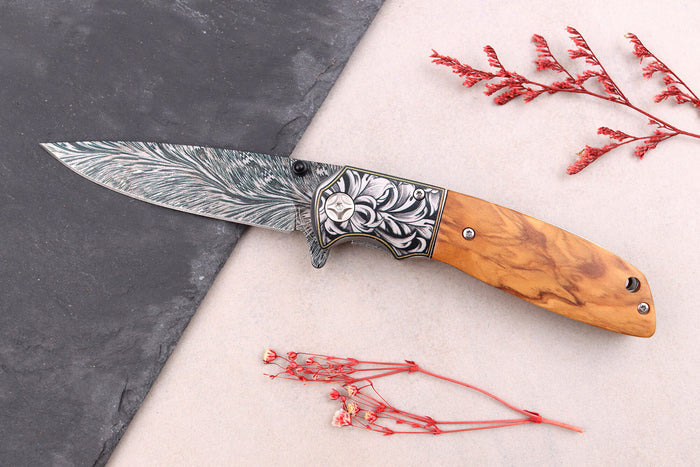 Couteau pliant 9,5cm Kutoyama effet plume manche olivier