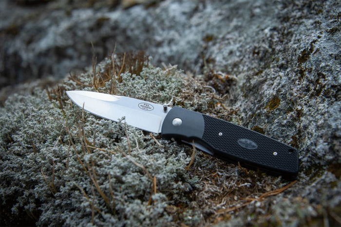 Couteau pliant Fallkniven PXLx manche grilon noir 11cm