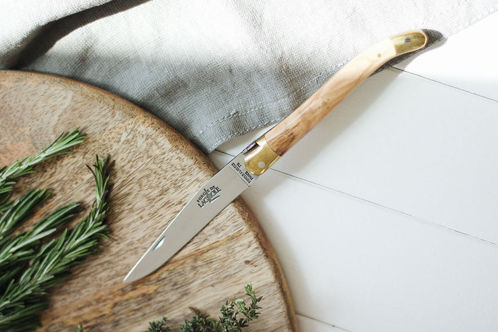 Couteau pliant Forge de Laguiole manche en bois d'olivier 11cm mitres en laiton
