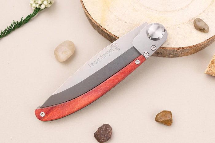 Couteau pliant Le Coq Français Bordeaux Red Heart artisanal manche bois rouge 11,5cm + étui