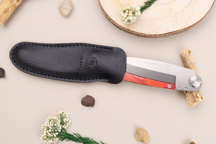 Couteau pliant Le Coq Français Charlemagne Red Heart artisanal manche bois rouge 11,5cm + étui