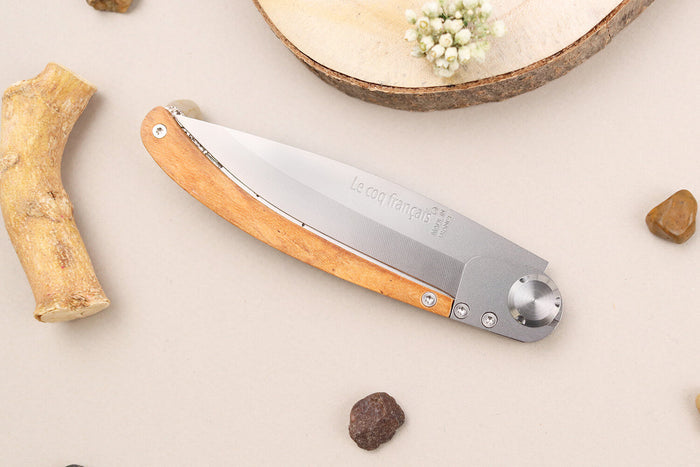Couteau pliant Le Coq Français Paris artisanal manche bois d'olivier 11,5cm + étui