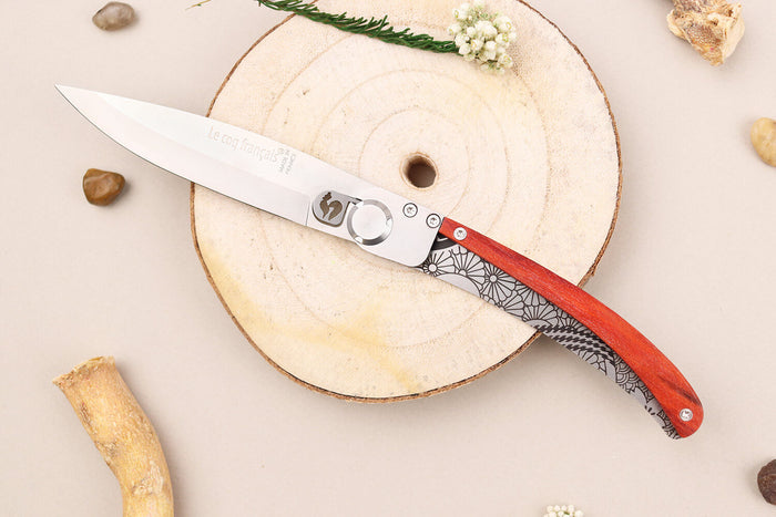 Couteau pliant Le Coq Français Tokyo Red Heart artisanal manche bois rouge 11,5cm + étui