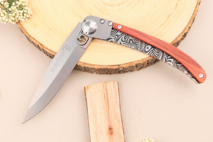 Couteau pliant Le Coq Français Tropical Red Heart artisanal manche bois rouge 11,5cm + étui