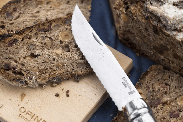 Couteau pliant Opinel n°12 lame crantée 12cm manche hêtre