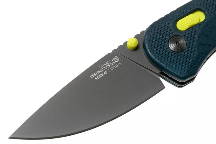 Couteau pliant SOG Aegis AT SGAEINAC manche en nylon/fibres de verre bleu 12,7cm