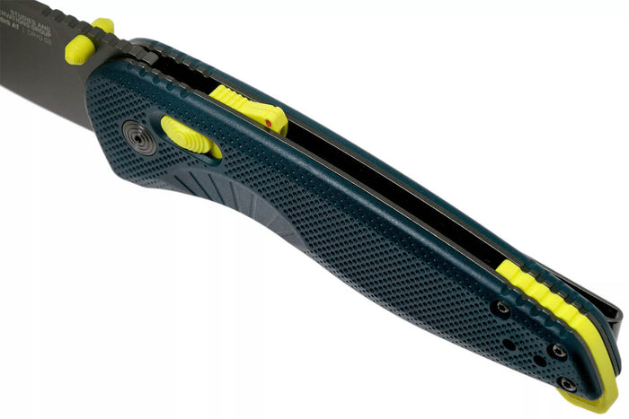 Couteau pliant SOG Aegis AT SGAEINAC manche en nylon/fibres de verre bleu 12,7cm