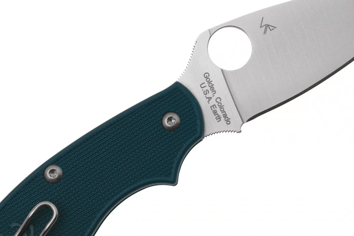 Couteau pliant Spyderco UK Penknife C94PCBL manche en nylon / fibre de verre bleu foncé 10cm