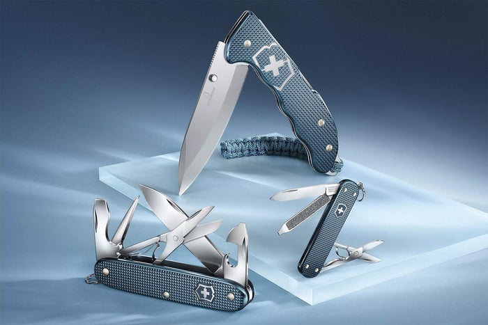 Couteau pliant Victorinox Evoke Alox Bleu glacier Édition limitée 2026