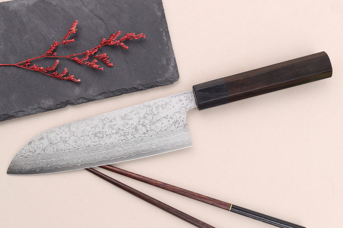 Couteau santoku 16,5cm japonais artisanal Makoto Kurosaki VG7 Damas