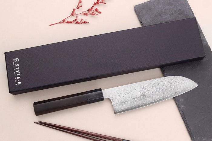 Couteau santoku 16,5cm japonais artisanal Makoto Kurosaki VG7 Damas