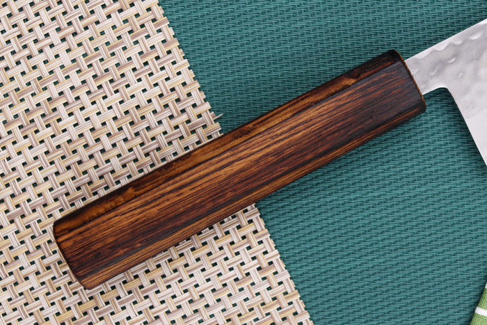Couteau santoku 16,5cm japonais artisanal Masutani martelé manche en chêne