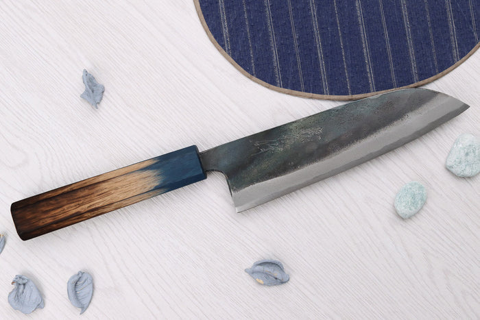 Couteau santoku 16,5cm japonais artisanal Yoshihiro Rugged Black