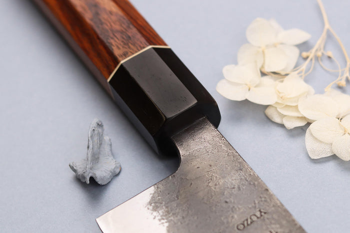 Couteau santoku 16,5cm japonais artisanal Yuzo Black Nashiji