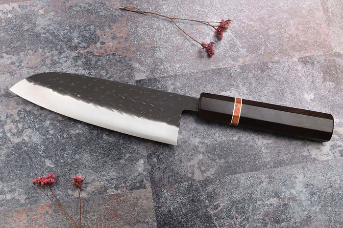 Couteau santoku 16,5cm japonais artisanal Yuzo Black SLD ébène et cognassier
