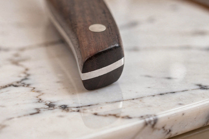 Couteau santoku 17cm Guillaume Leonard Cuistot en acier inoxydable et bois de santal rouge