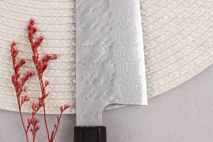 Couteau santoku 17cm japonais artisanal Nigara Hamono Tsuchime VG10 damas