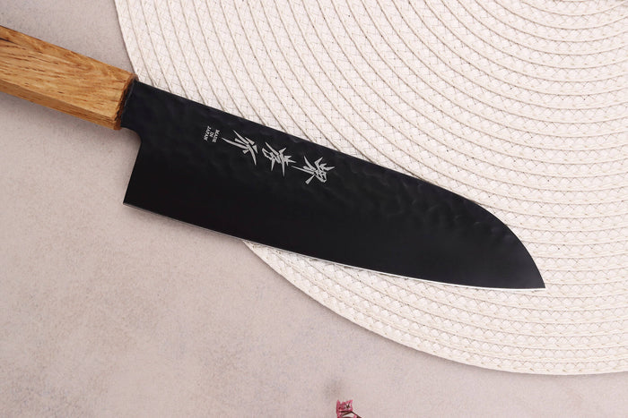Couteau santoku 17cm japonais Sakai Takayuki Kurokage VG10 manche en chêne brûlé