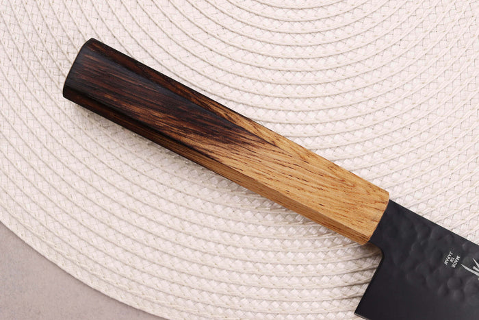 Couteau santoku 17cm japonais Sakai Takayuki Kurokage VG10 manche en chêne brûlé