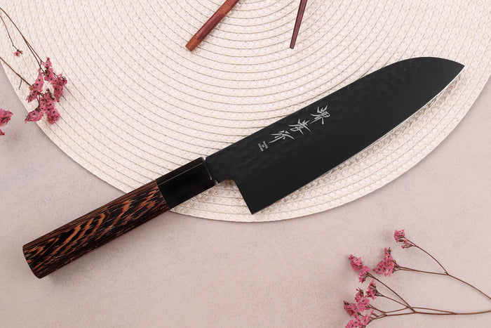 Couteau santoku 17cm japonais Sakai Takayuki Kurokage VG10 manche en wengé
