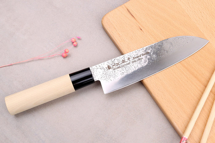 Couteau santoku 17cm japonais Satake Cutlery Nashiji manche en magnolia