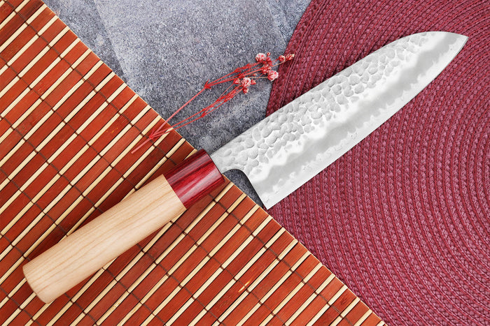 Couteau santoku japonais artisanal Tsunehisa Aogami Super martelé 16,5cm