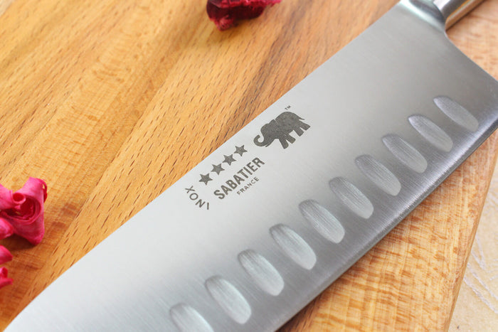 Couteau santoku Sabatier Éléphant Idéal Forgé 17cm manche en olivier