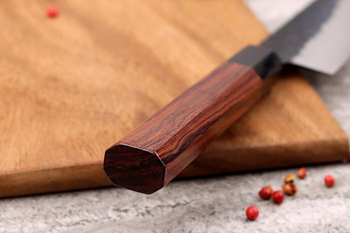 Couteau santoku Sayuto Séquoia San Mai martelé 13,5cm