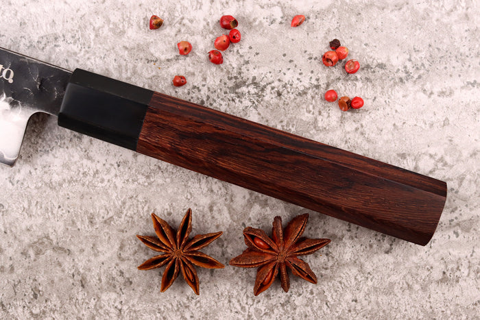 Couteau santoku Sayuto Séquoia San Mai martelé 13,5cm