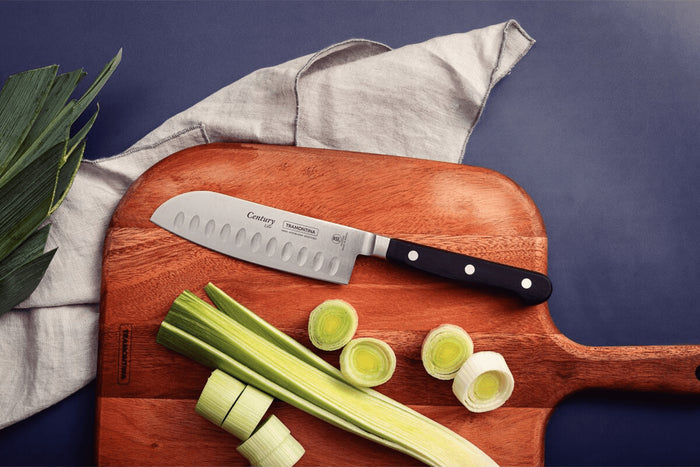 Couteau santoku Tramontina Century lame forgée 13cm manche polycarbonate noir