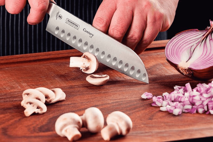 Couteau santoku Tramontina Century lame forgée 18cm manche polycarbonate noir