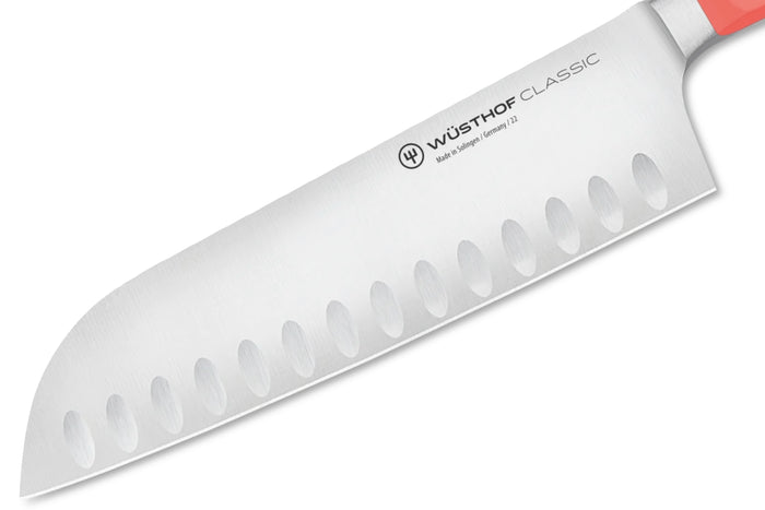 Couteau santoku Wusthof Classic Colour Coral Peach forgé lame alvéolée 17cm