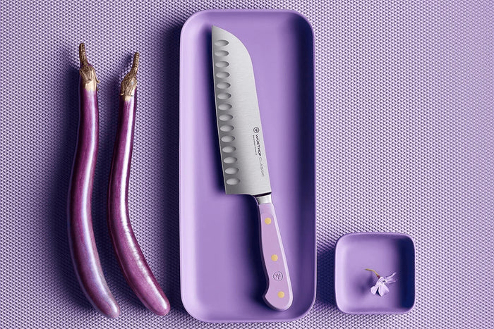 Couteau santoku Wusthof Classic Colour Purple Yam forgé lame alvéolée 17cm