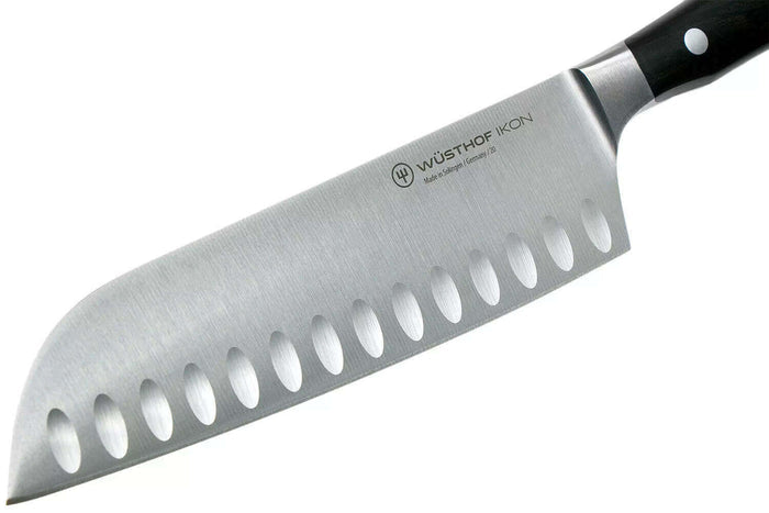 Couteau santoku Wüsthof Ikon forgé 17cm alvéolé en bois de grenadille