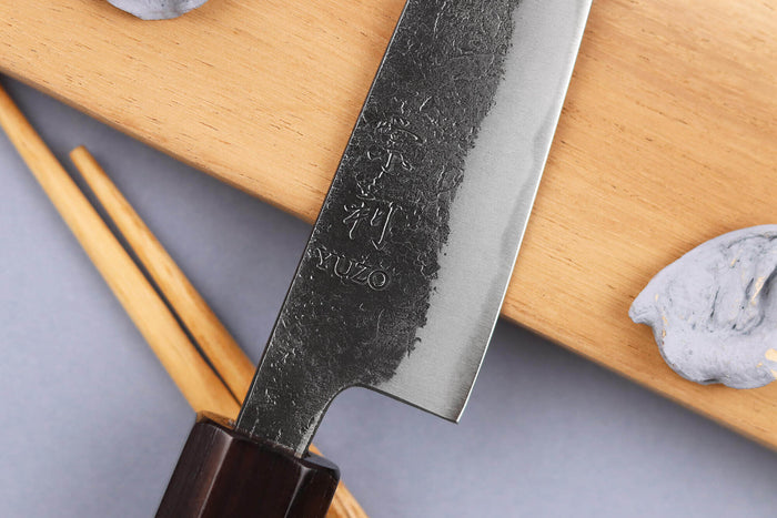 Couteau universel 12cm japonais artisanal Yuzo Black Nashiji