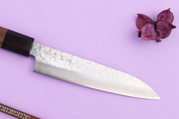 Couteau universel 13,5cm japonais artisanal Makoto Kurosaki VG7 Damas martelé