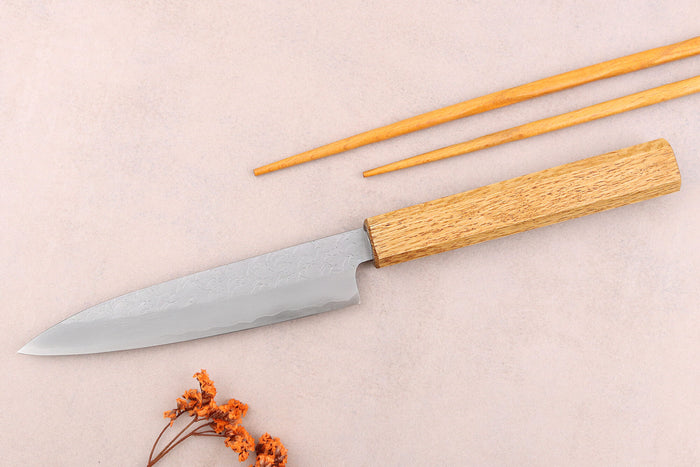 Couteau universel 13,5cm japonais artisanal Sakai Kikumori TS10 en chêne