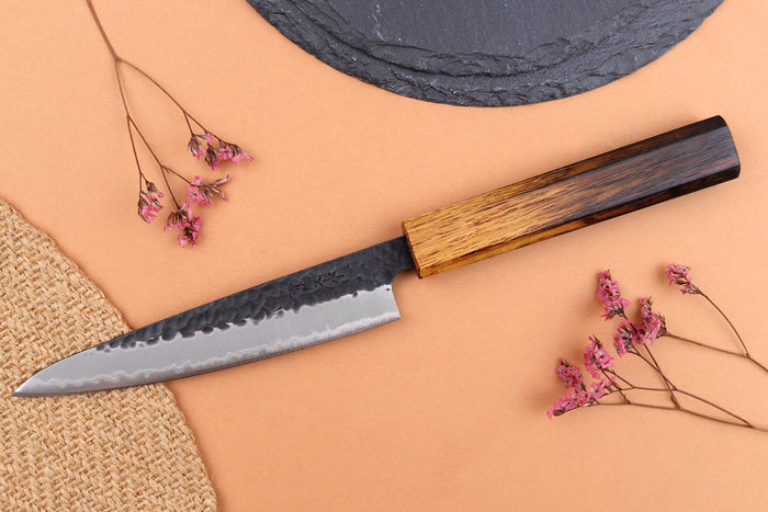 Couteau universel 13,5cm japonais artisanal Yuzo Black AS chêne brûlé
