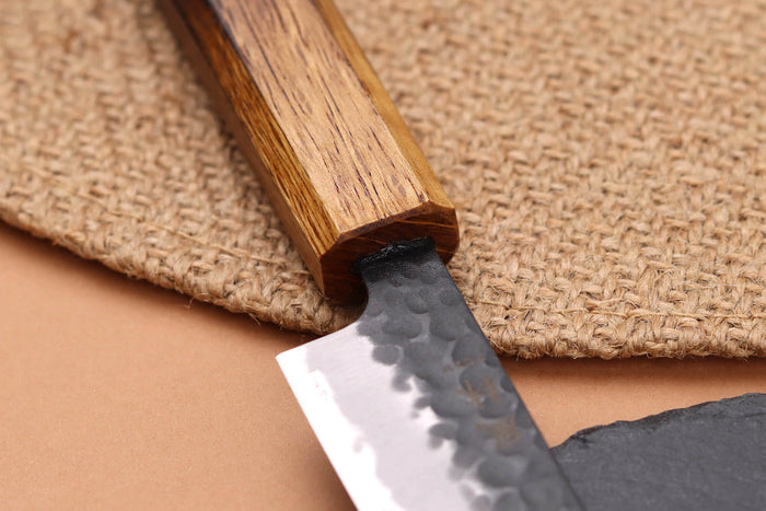 Couteau universel 13,5cm japonais artisanal Yuzo Black AS chêne brûlé