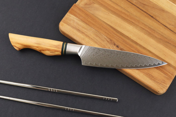Couteau universel 13,5cm Ryda Knives ST650 Damas et manche en olivier